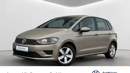 Gebraucht VW Golf VII Comfortline 86 PS (63 kW) 2017 Pyramid gold metallic Limousine