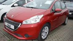 Rot Gebraucht 2015 Peugeot 208 Active Kleinwagen | 5.990 € (Fairer Preis)