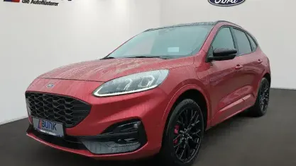 Gebraucht Ford Kuga ST-Line X 224 PS (164 kW) 2024 Lucid red metallic  SUV