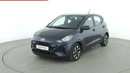 Gebraucht Hyundai i10 Trend 67 PS (49 kW) 2024 Grau Kleinwagen