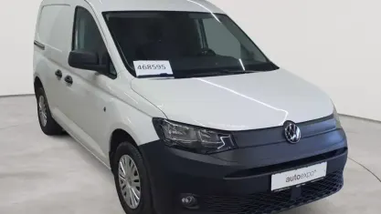 Używany VW Caddy 102 KM (75 kW) 2023 Biały Minivan