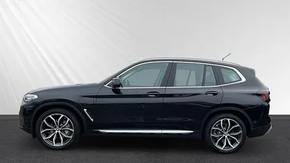 Schwarz Gebraucht 2022 BMW X3 Sport Line SUV | 30.898 € (Fairer Preis)
