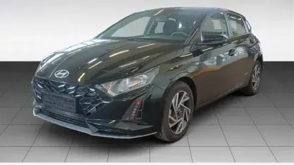 Gebraucht Hyundai i20 Trend 101 PS (74 kW) 2024 Phantom black (schwarz) Kleinwagen