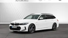 Alpinweiss Gebraucht 2024 BMW 330e M Sport Kombi | 42.200 € (Guter Preis)
