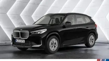 Neu BMW iX1 Performance 230 kW (313 PS) 2026 Schwarz SUV