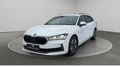 Gebraucht Skoda Superb Selection 193 PS (141 kW) 2025 Weiß Kombi