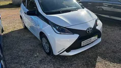 Pianosaweiß Gebraucht 2016 Toyota Aygo Kleinwagen | 7.790 € (Teuer)