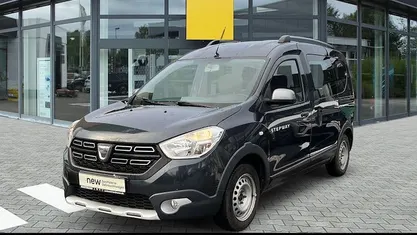 Gebraucht 2021 Dacia Dokker Stepway Van / Kleinbus | 14.990 € (Fairer Preis)