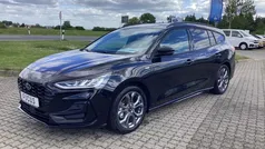 Obsidianschwarz metallic Neu 2025 Ford Focus ST-Line X Kombi | 29.800 € (Fairer Preis)