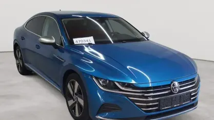 Gebraucht VW Arteon Elegance 200 PS (147 kW) 2022 Eisvogelblau metallic Coupé