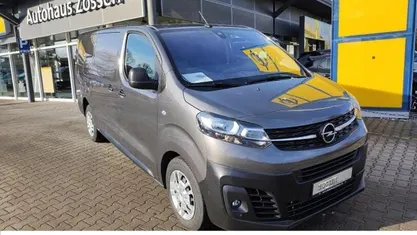 Gebraucht 2021 Opel Vivaro Elegance Van / Kleinbus | 20.950 € (Guter Preis)
