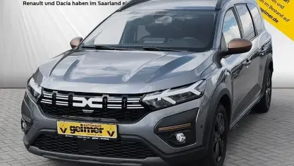 Używany Dacia Jogger Extreme 110 KM (80 kW) 2024 Szary Minivan
