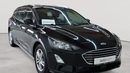 Używany Ford Focus Cool & Connect 120 KM (88 kW) 2021 Czarny Kombi