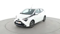 Weiß Gebraucht 2021 Toyota Aygo X-play Kleinwagen | 11.290 € (Fairer Preis)