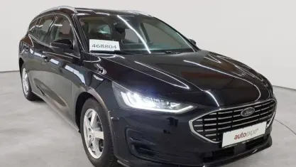 Gebraucht Ford Focus Titanium 116 PS (85 kW) 2023 Agate black metallic Kombi