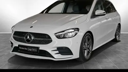 Gebraucht Mercedes B200 AMG 163 PS (119 kW) 2025 Unilack polarweiß Kleinwagen