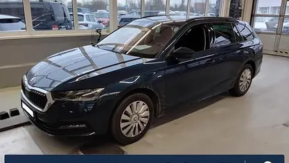 Lavablau metallic Gebraucht 2022 Skoda Octavia Clever Kombi | 22.899 € (Fairer Preis)