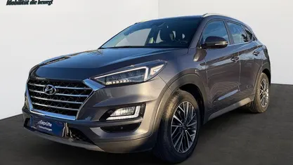 Grau Gebraucht 2019 Hyundai Tucson Style SUV | 15.990 €