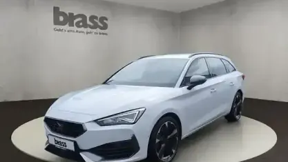 Używany Seat Leon 245 KM (180 kW) 2022 Biały Kombi