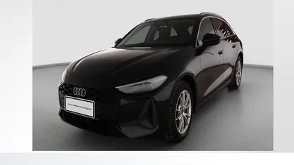 Mythosschwarz metallic Gebraucht 2025 Audi A5 Business Kombi | 43.890 €