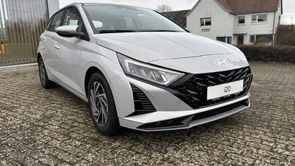 Dragon red Neu 2025 Hyundai i20 Blackline Kleinwagen | 24.850 € (Fairer Preis)