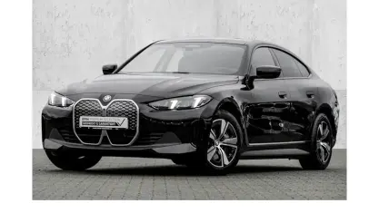 Używany BMW i4 Comfort Edition 210 kW (286 KM) 2025 Czarny Sedan/Limuzyna