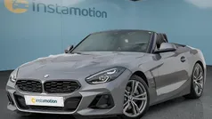 Grau Gebraucht 2023 BMW Z4 Cabrio | 39.749 € (Fairer Preis)