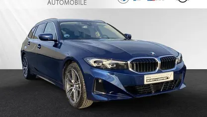Phytonicblau metallic Gebraucht 2024 BMW 318 Efficient Dynamics Kombi | 32.500 € (Guter Preis)