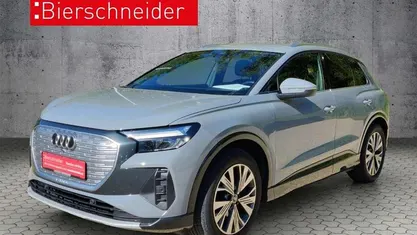 Grau Gebraucht 2022 Audi Q4 e-tron Advanced SUV | 25.450 € (Fairer Preis)