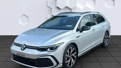 Silber Gebraucht 2024 VW Golf VIII Style Kombi | 29.552 € (Fairer Preis)