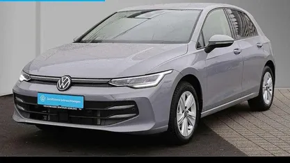 Gebraucht 2025 VW Golf VIII Life Limousine | 25.780 € (Fairer Preis)