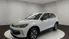 Pure white Gebraucht 2024 VW Tiguan Life SUV | 40.800 € (Fairer Preis)