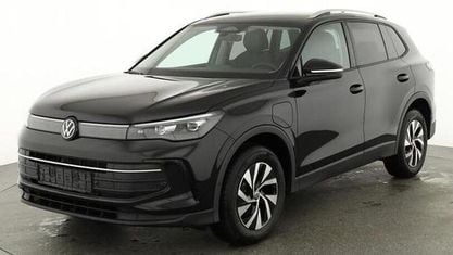 Neu VW Tiguan Life 204 PS (150 kW) 2025 Cipressino grün metallic SUV