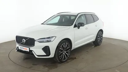Gebraucht Volvo XC60 R-Design 197 PS (144 kW) 2022 Weiß SUV