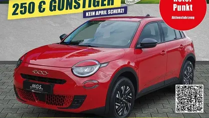 Neu Fiat 600 145 PS (106 kW) 2025 Passione rot SUV