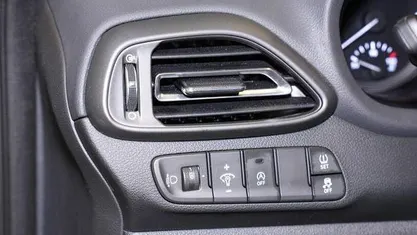 Gebraucht Hyundai i30 Trend 120 PS (88 kW) 2023 Kombi