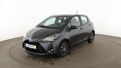 Gebraucht Toyota Yaris Hybrid Team 101 PS (74 kW) 2018 Grau Kleinwagen
