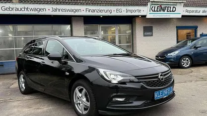 Karbonschwarzmetallic Gebraucht 2016 Opel Astra Innovation Kombi | 11.980 € (Guter Preis)