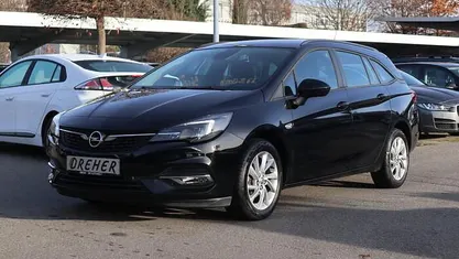 Onyx schwarz Gebraucht 2022 Opel Astra Business Edition Kombi | 13.390 € (Guter Preis)