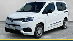 Weiß Gebraucht 2022 Toyota Proace Verso City Kombi | 26.790 € (Fairer Preis)