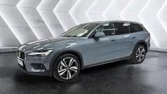 Andere farbe Gebraucht 2024 Volvo V60 CC Ultimate Kombi | 43.330 € (Superpreis)