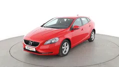 Rot Gebraucht 2017 Volvo V40 Kinetic Kombi | 14.850 € (Fairer Preis)