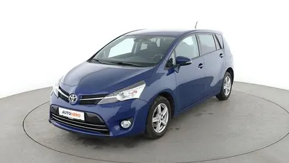 Blau Gebraucht 2017 Toyota Verso Edition-S Van / Kleinbus | 17.230 € (Fairer Preis)