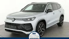 Cipressino green metallic Neu 2025 VW Tayron R-line SUV | 52.995 € (Superpreis)