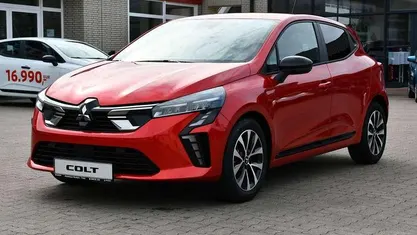Aurorarot metallic Neu 2025 Mitsubishi Colt Plus Limousine | 20.990 € (Fairer Preis)