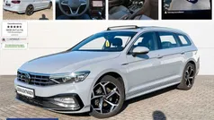 Grau Gebraucht 2023 VW Passat Elegance Kombi | 33.450 €