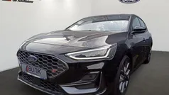 Agate black metallic Gebraucht 2024 Ford Focus ST Limousine | 31.900 € (Guter Preis)