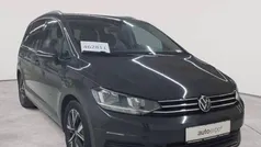 Uranograu Gebraucht 2022 VW Touran Active Van / Kleinbus | 19.990 € (Fairer Preis)