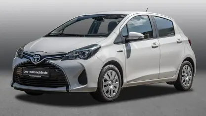Gebraucht Toyota Yaris Hybrid Comfort 102 PS (75 kW) 2015 Weiß Kleinwagen