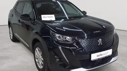 Gebraucht Peugeot 2008 Allure 131 PS (96 kW) 2021 Perla nera metallic SUV